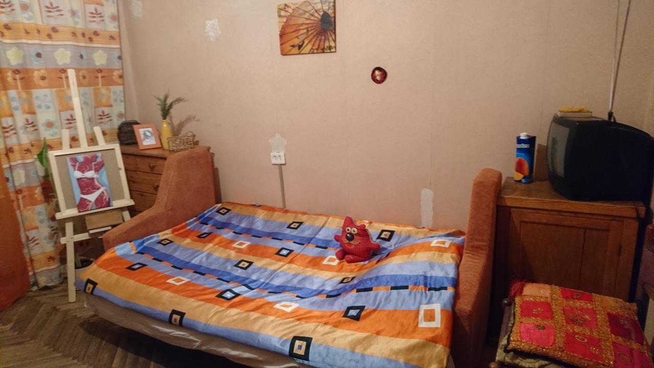 Comfortable Isolated Turnkey Room Near The Subway And The International Exhibition Center Kiev Esterno foto
